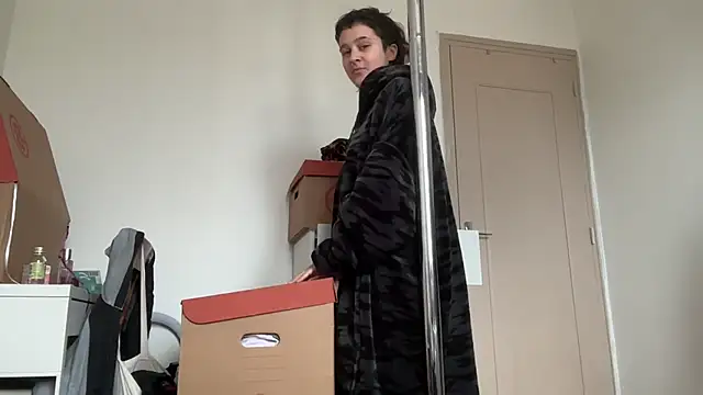 NIQUE TARAXX online show from 24, 9, 2025