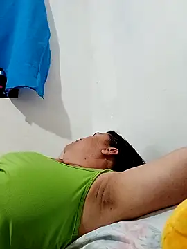 Snapshot of yaneth_ chatting on 18, 9, 2025 yaneth online show from 18, 9, 2025