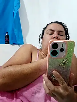 Snapshot of yaneth_ chatting on 18, 10, 2025 yaneth online show from 18, 10, 2025