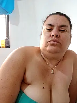 Snapshot of yaneth_ chatting on 2, 11, 2025 yaneth online show from 2, 11, 2025