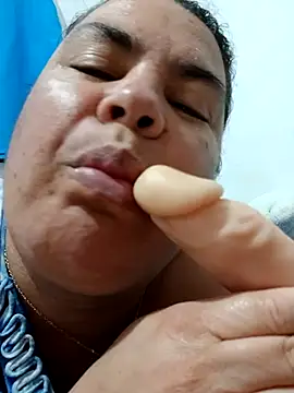 Snapshot of yaneth_ chatting on 15, 12, 2025 yaneth online show from 15, 12, 2025