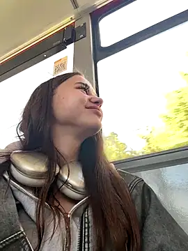 Juice Bunny online show from 17, 9, 2025