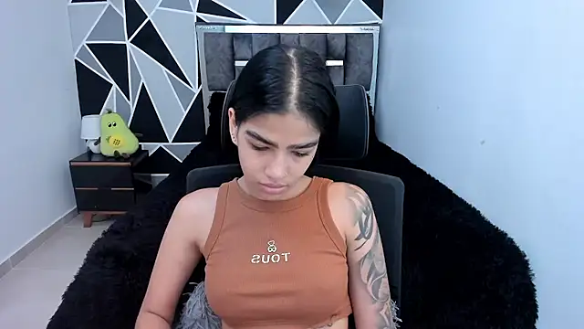 valeria-duarte online show from 2, 4, 2026