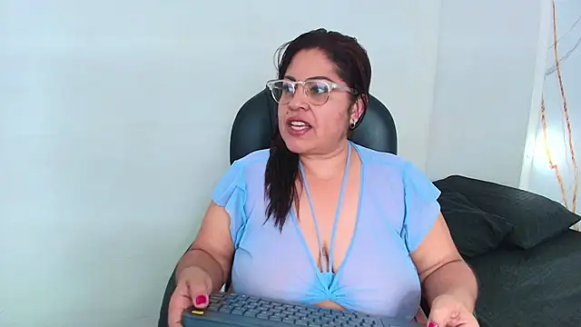 Karla hilton1 online show from 2, 2, 2026