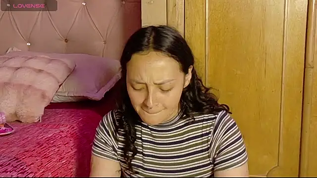 Snapshot of manumeow1 chatting on 8, 6, 2026 manumeow1 online show from 8, 6, 2026