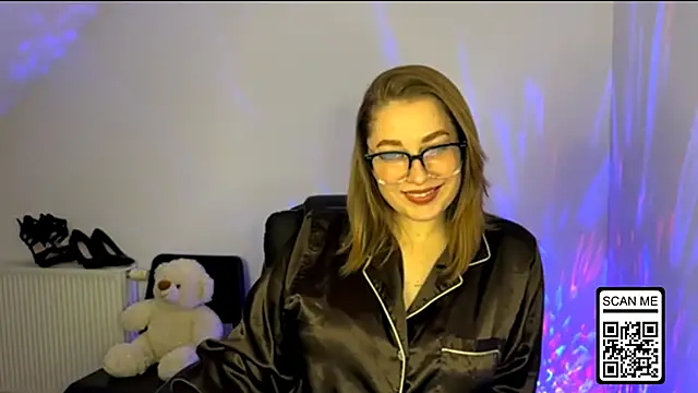 Snapshot of Ruthless_111 chatting on 13, 12, 2025 Ruthless 111 online show from 13, 12, 2025