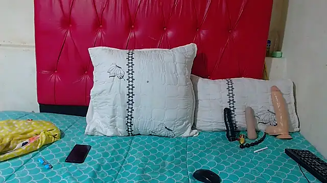 SexyChantyBabe25 online show from 24, 3, 2026