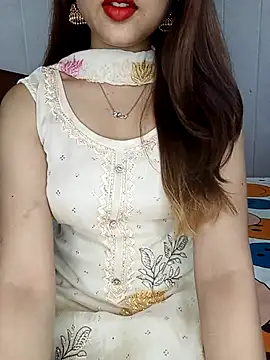 Hot malika19 online show from 18, 4, 2026