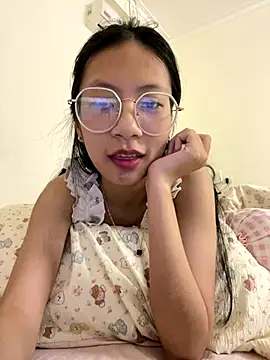 Lil-Gi online show from 8, 11, 2025