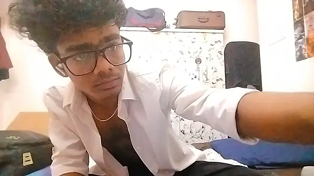 Snapshot of Rahulisagoodguy chatting on 1, 11, 2025 Rahulisagoodguy online show from 1, 11, 2025