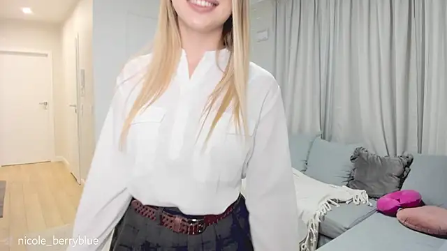 nicole blueberry online show from 29, 9, 2025