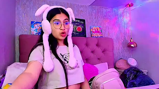 laurenelove online show from 25, 11, 2025