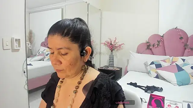 kiraGeiner online show from 14, 2, 2026