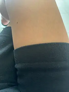 Snapshot of sharon-Hanna chatting on 11, 11, 2025 sharon-Hanna online show from 11, 11, 2025