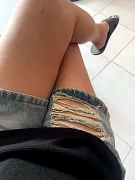 Snapshot of sharon-Hanna chatting on 13, 11, 2025 sharon-Hanna online show from 13, 11, 2025