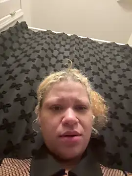 Snapshot of thatgurlred chatting on 3, 2, 2026 thatgurlred online show from 3, 2, 2026