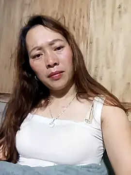 Snapshot of Bianly chatting on 4, 12, 2025 Bianly online show from 4, 12, 2025