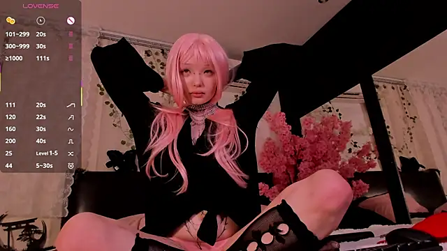 Snapshot of Lein_Bone chatting on 4, 10, 2025 Lein Bone online show from 4, 10, 2025