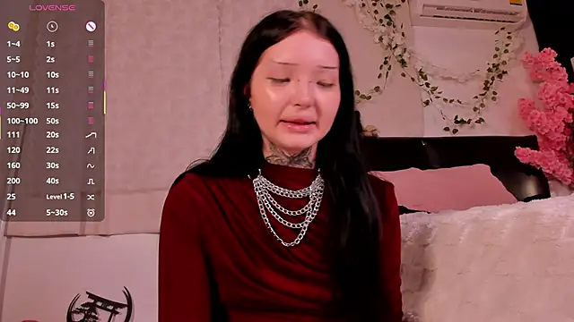 Snapshot of Lein_Bone chatting on 12, 10, 2025 Lein Bone online show from 12, 10, 2025