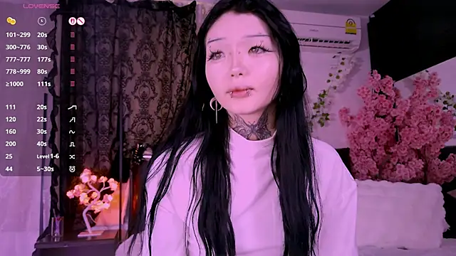 Snapshot of Lein_Bone chatting on 14, 11, 2025 Lein Bone online show from 14, 11, 2025