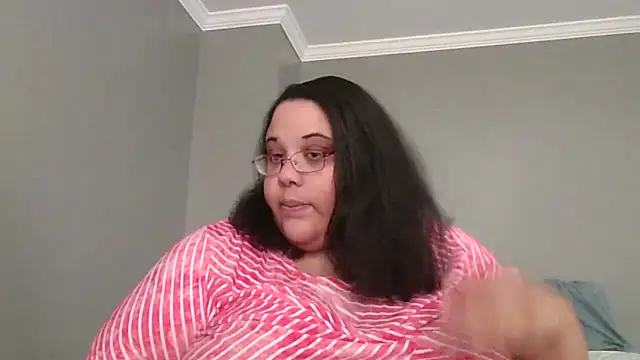 SexyBBW10790 online show from 8, 4, 2026