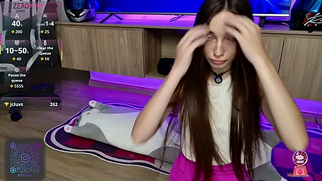 Snapshot of laxyflaxyy chatting on 11, 9, 2025 laxyflaxyy online show from 11, 9, 2025