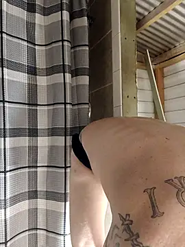 ShawnandDani7074 online show from 11, 2, 2026