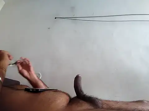 Snapshot of Aeroxx chatting on 5, 10, 2025 Aeroxx online show from 5, 10, 2025