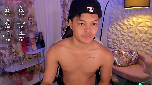 asianhugescott online show from 19, 2, 2026