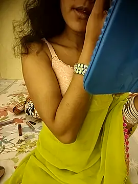 Snapshot of Snaya-baby chatting on 13, 11, 2025 Snaya-baby online show from 13, 11, 2025