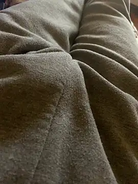 Snapshot of MuzzyFacing chatting on 6, 2, 2026 MuzzyFacing online show from 6, 2, 2026