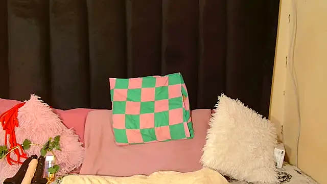 Snapshot of AmazingDarkDoll chatting on 29, 9, 2025 AmazingDarkDoll online show from 29, 9, 2025