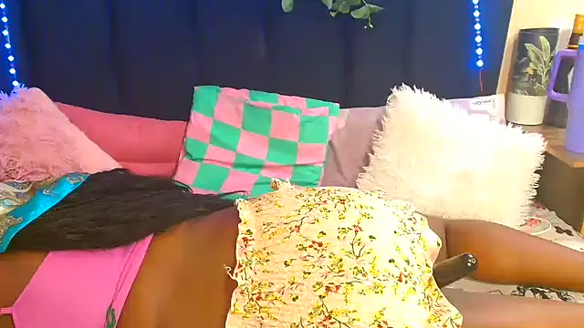 Snapshot of AmazingDarkDoll chatting on 5, 11, 2025 AmazingDarkDoll online show from 5, 11, 2025