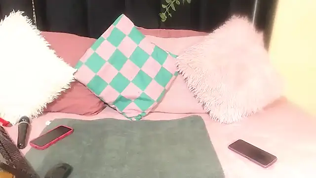 Snapshot of AmazingDarkDoll chatting on 13, 11, 2025 AmazingDarkDoll online show from 13, 11, 2025