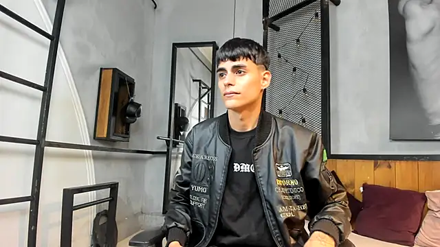 Dani mc1 online show from 7, 11, 2025