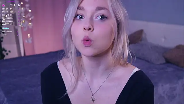 AccaCroyle online show from 12, 4, 2026