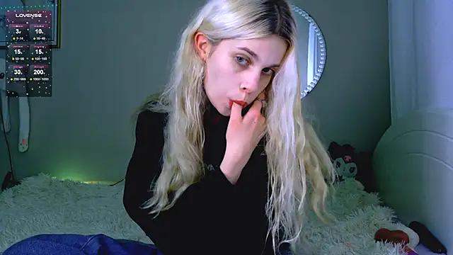 Snapshot of carmen_crybaby chatting on 1, 11, 2025 carmen crybaby online show from 1, 11, 2025