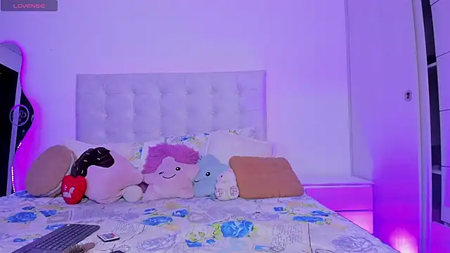 Snapshot of Baby_Steff chatting on 26, 9, 2025 Baby Steff online show from 26, 9, 2025