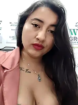 Snapshot of AMATISTA__16 chatting on 4, 7, 2026 AMATISTA 16 online show from 4, 7, 2026