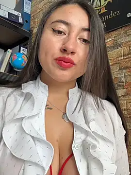 Snapshot of AMATISTA__16 chatting on 6, 8, 2026 AMATISTA 16 online show from 6, 8, 2026