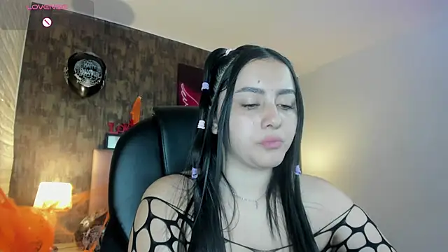 marian  stone online show from 23, 10, 2025