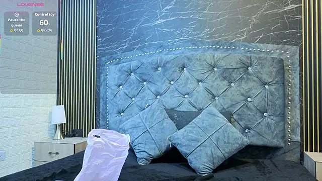 violett  golden online show from 23, 9, 2025