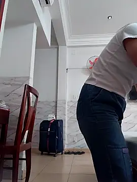 Snapshot of Anny-ly chatting on 15, 11, 2025 Anny-ly online show from 15, 11, 2025