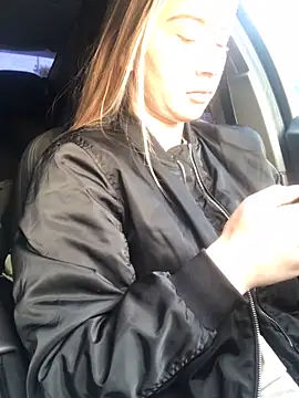 Reina Cummings online show from 25, 9, 2025