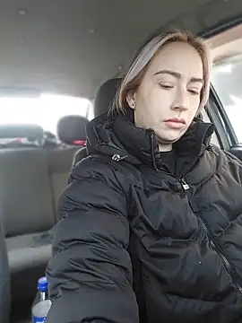 Reina Cummings online show from 16, 3, 2026