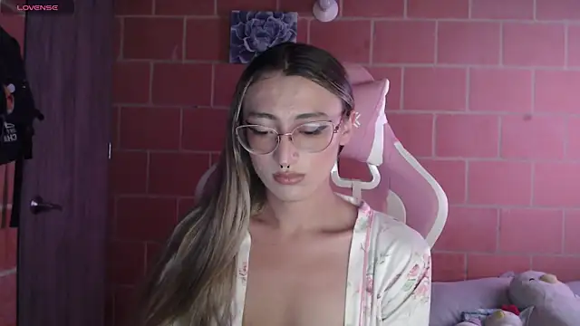 Snapshot of Andrea_camilaaa chatting on 11, 10, 2025 Andrea camilaaa online show from 11, 10, 2025