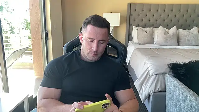 brettmycles28 online show from 3, 10, 2025