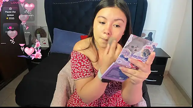 LucyPetit online show from 20, 9, 2025