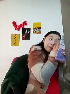 LucyPetit online show from 27, 11, 2025