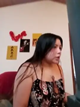 LucyPetit online show from 4, 12, 2025